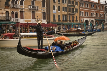 Gondolier Singing in the Rain 